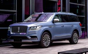 Lincoln Navigator Presidential